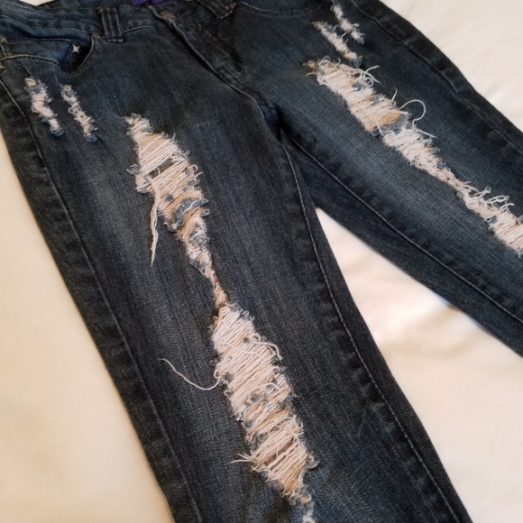 💸SOLD💸 Miley by Max Azria Shredded Dark Jeans - Picture 1 of 5